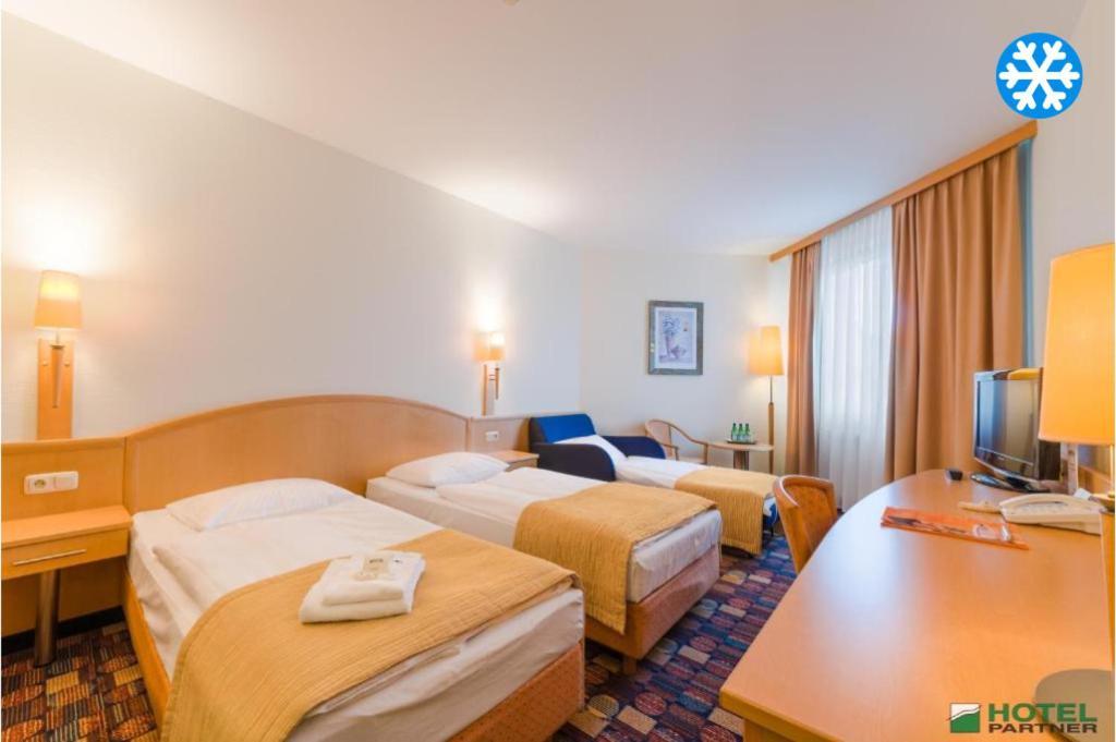 Hotel Partner Varsó Kültér fotó