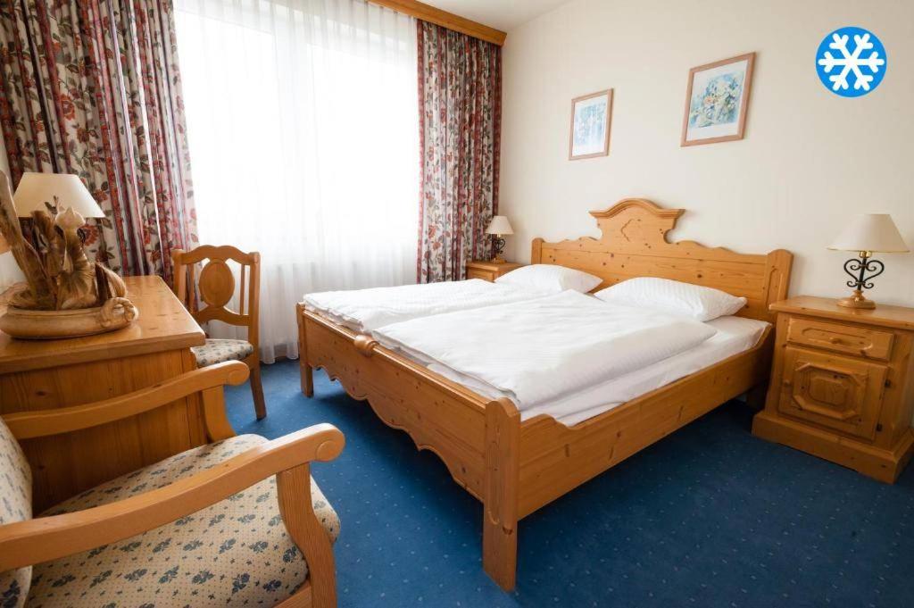 Hotel Partner Varsó Kültér fotó