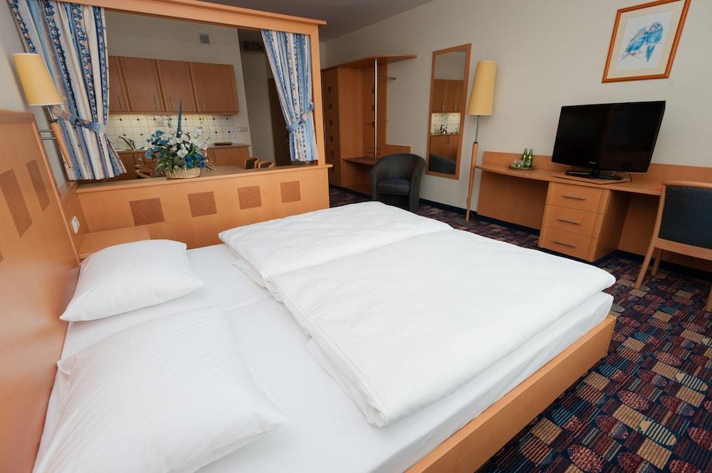 Hotel Partner Varsó Kültér fotó