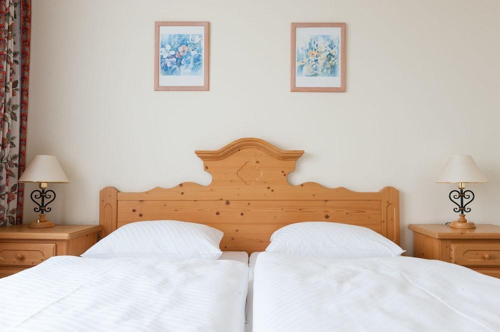 Hotel Partner Varsó Kültér fotó