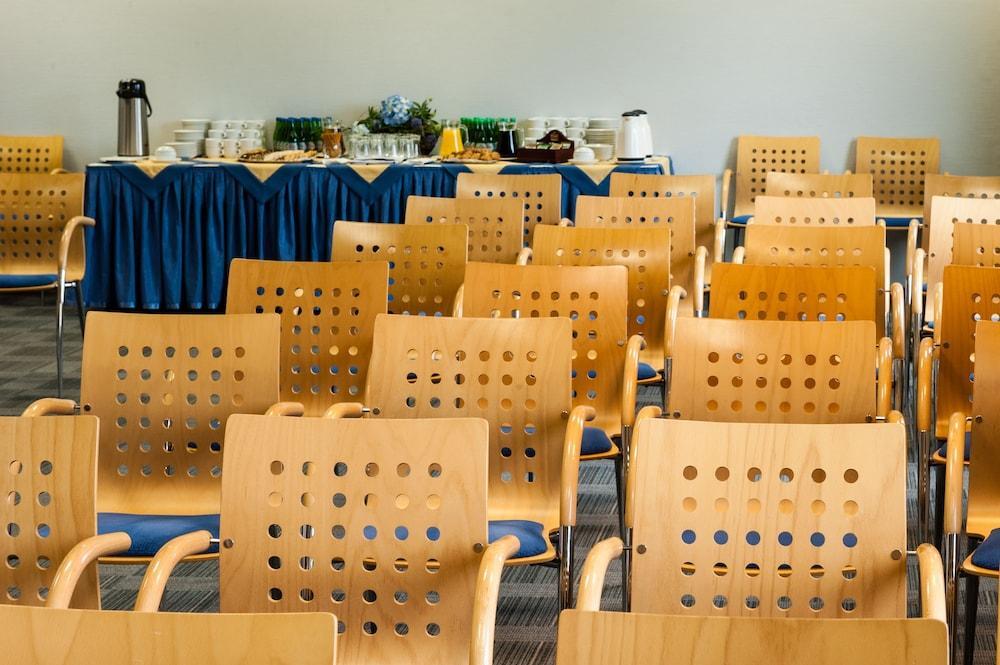 Hotel Partner Varsó Kültér fotó