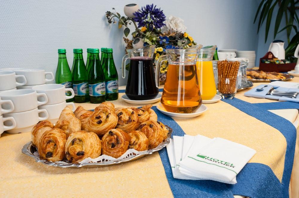 Hotel Partner Varsó Kültér fotó